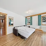 In A Quiet Location In Appartement *