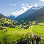 Apartamento In A Quiet Location In *