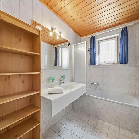 In A Quiet Location In Lägenhet Mittersill