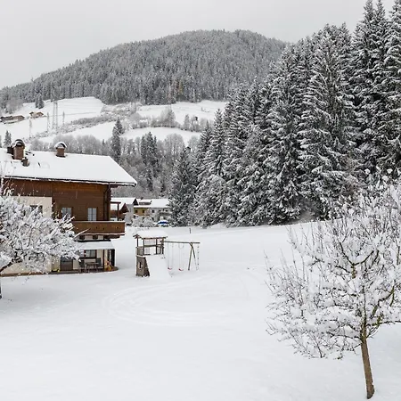 In A Quiet Location In Lägenhet