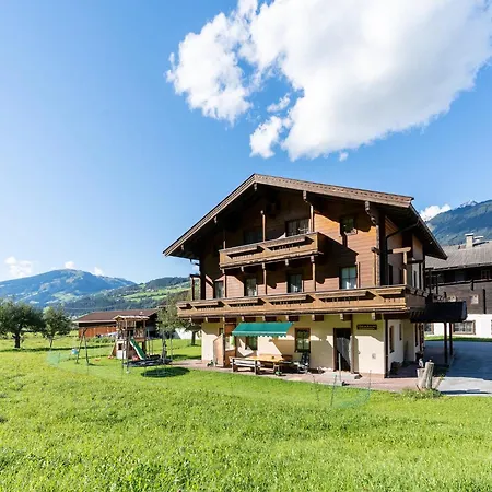 In A Quiet Location In Appartement Mittersill